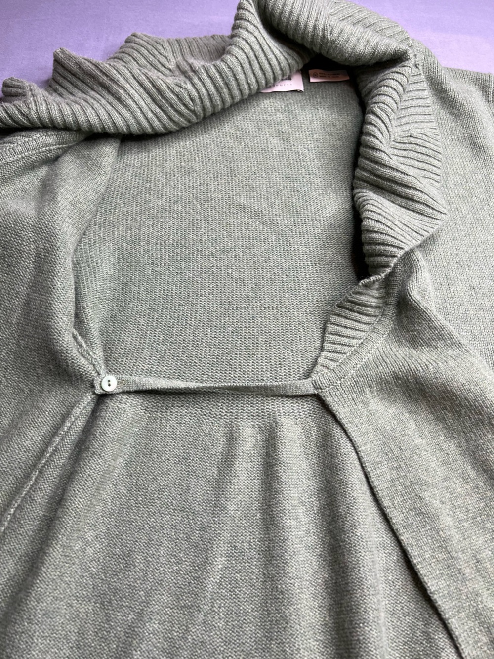 Neiman Marcus Cashmere Sweater - Light Sage size Medium - Picture 8 of 10